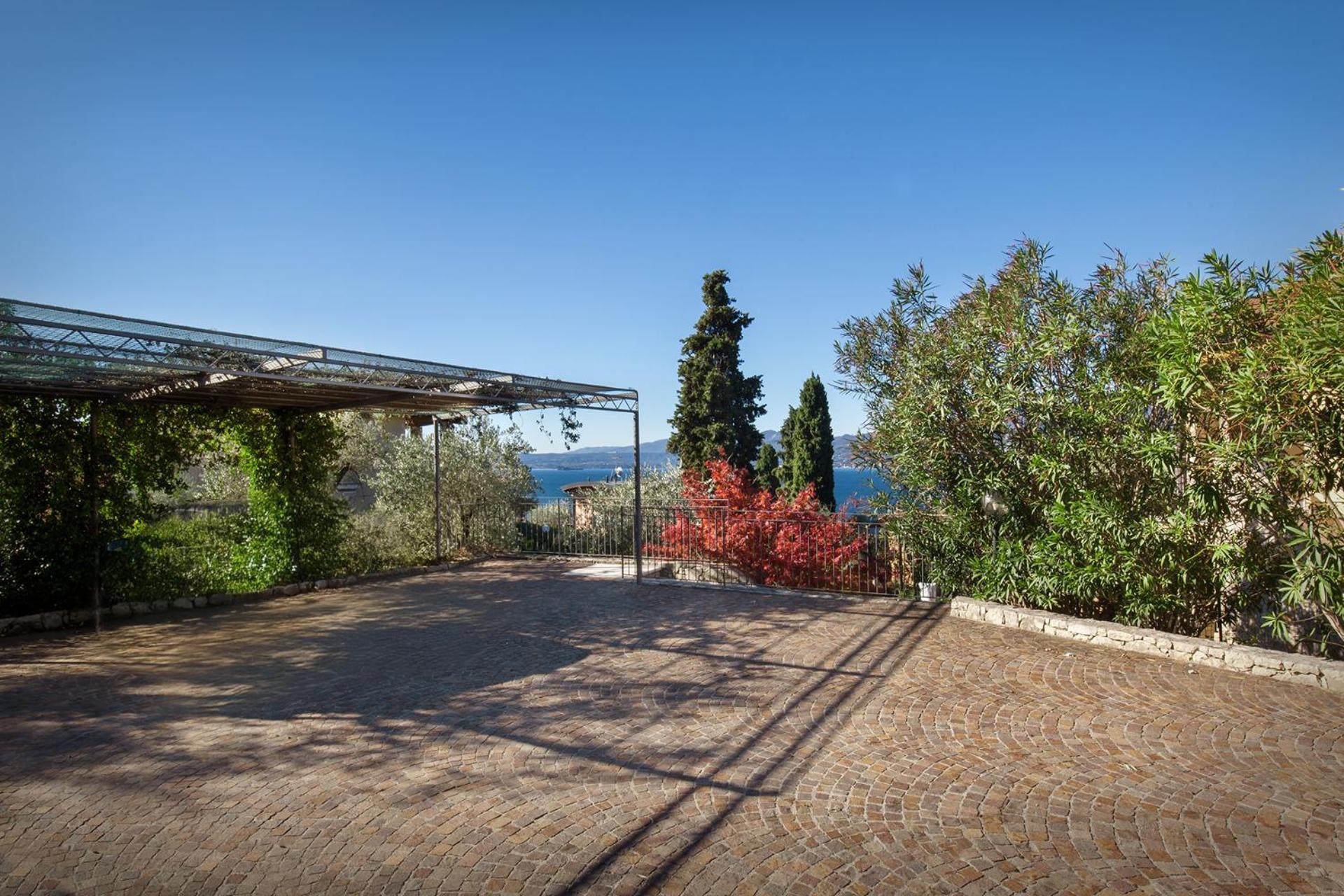 Villa Loncrino - Fine Living Torri Del Benaco Buitenkant foto