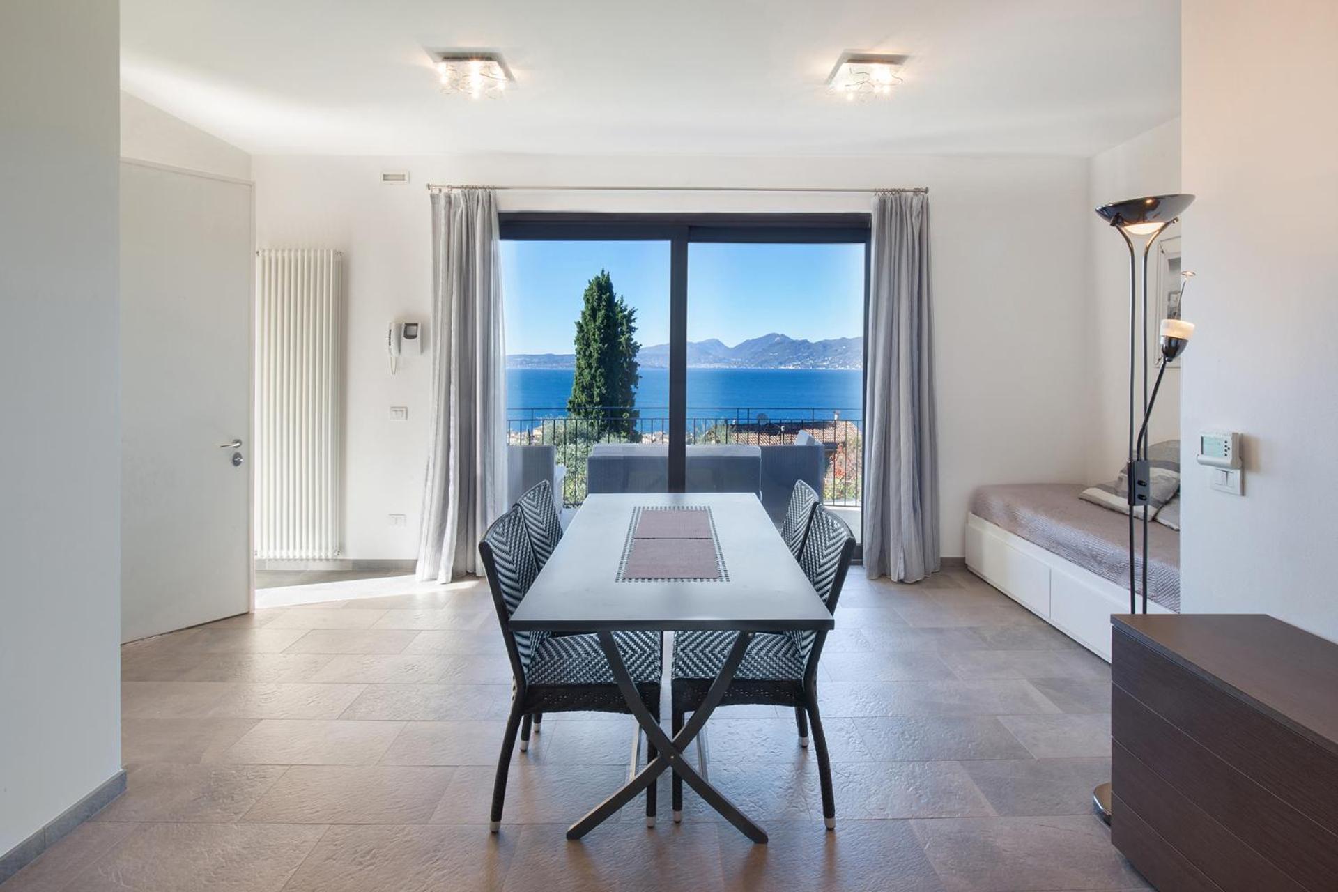 Villa Loncrino - Fine Living Torri Del Benaco Buitenkant foto